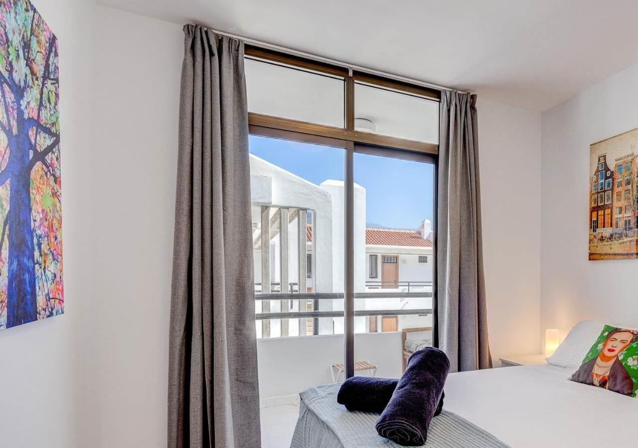 Stylish Flat And Pool With 3 Rooms, Sleeps 6, Los Cristianos Los Cristianos  Exterior photo